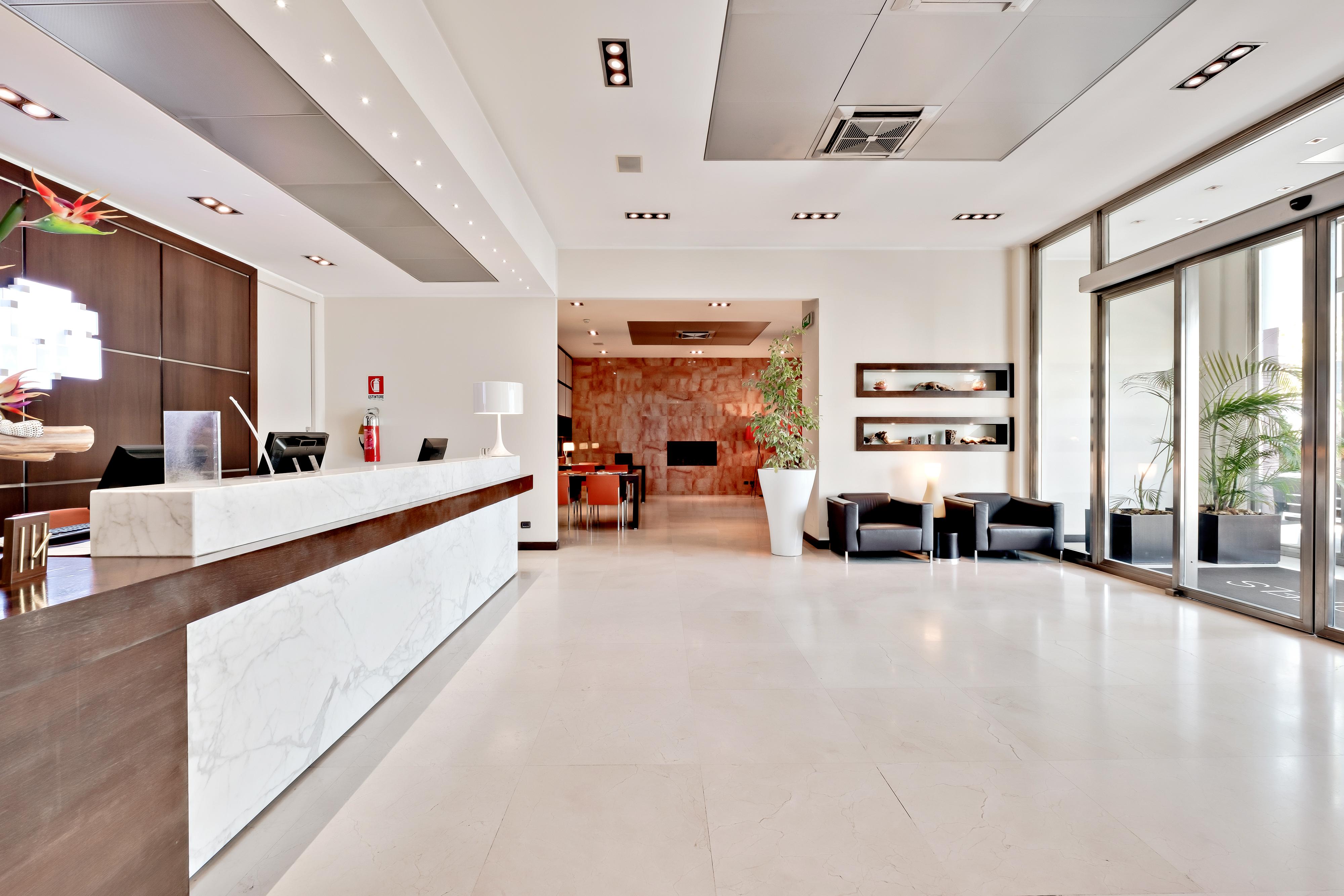 Italiana Hotels โกเซนซา ภายนอก รูปภาพ