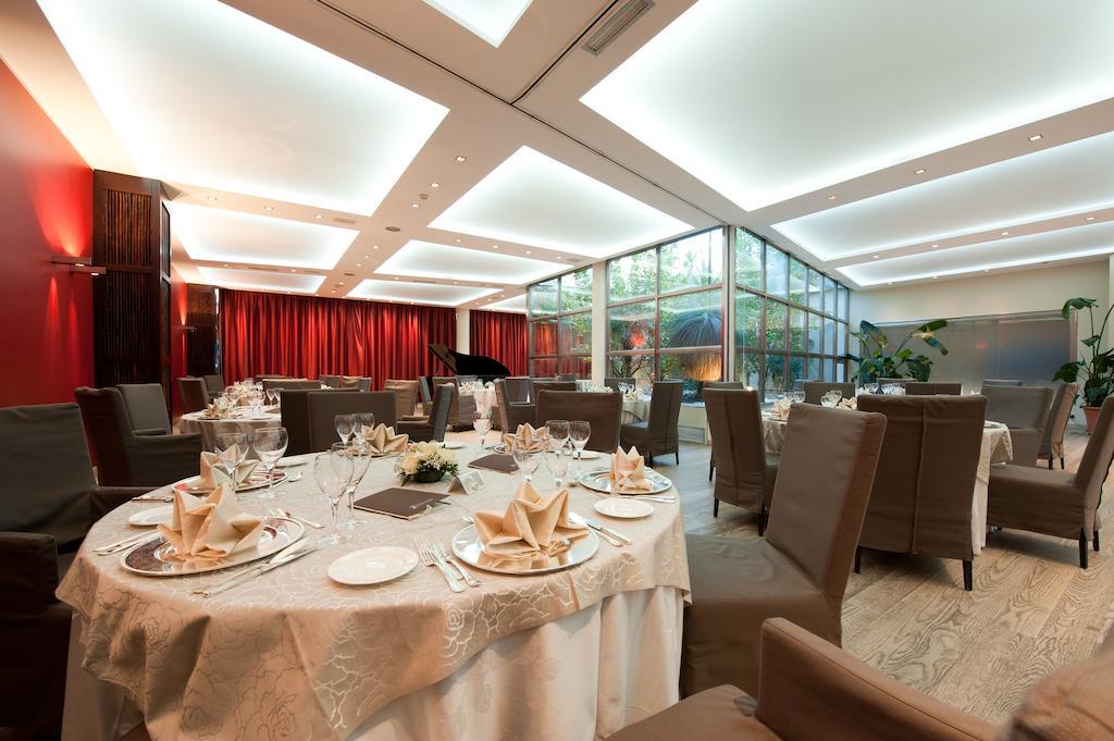 Italiana Hotels โกเซนซา ภายนอก รูปภาพ