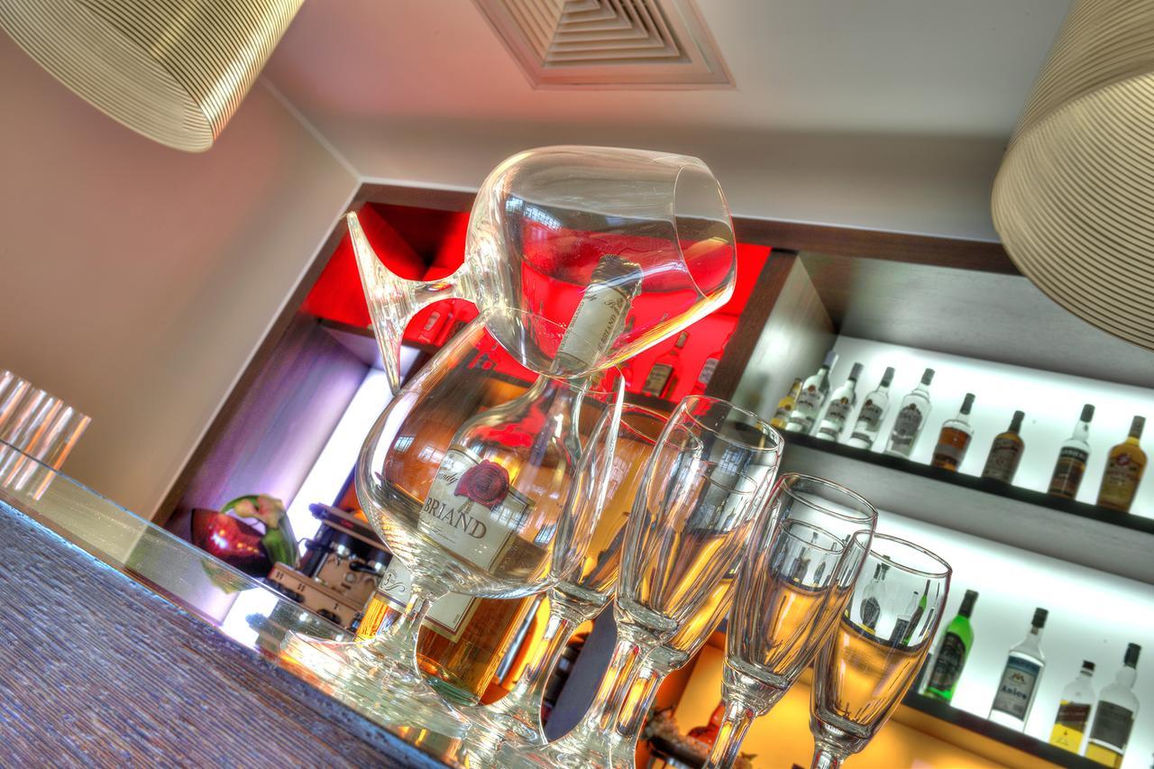 Italiana Hotels โกเซนซา ภายนอก รูปภาพ