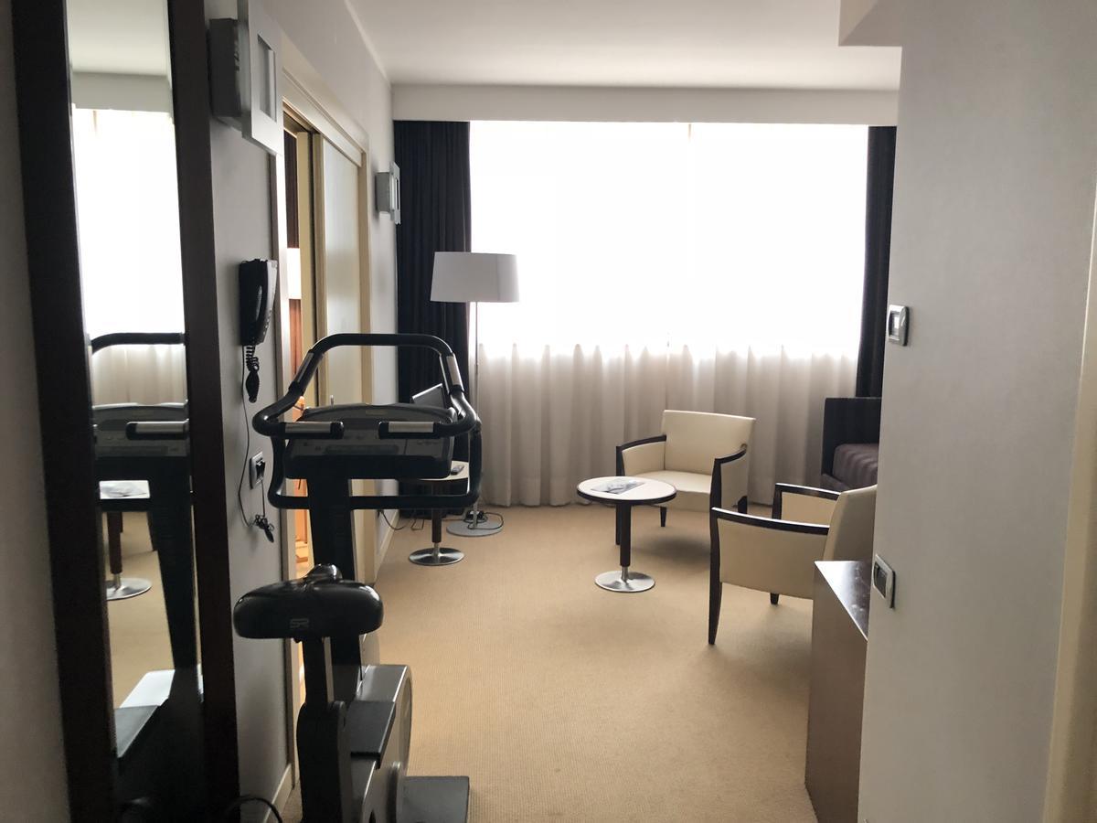 Italiana Hotels โกเซนซา ภายนอก รูปภาพ
