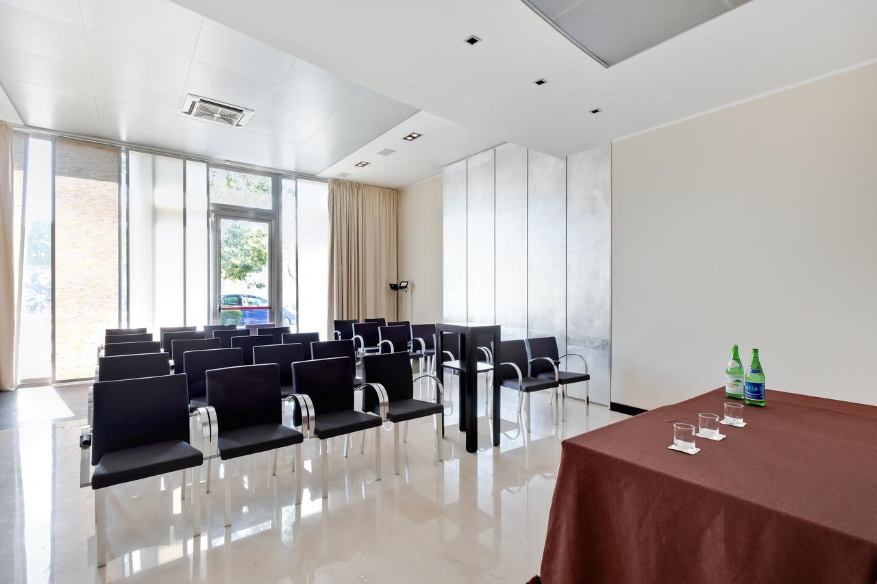 Italiana Hotels โกเซนซา ภายนอก รูปภาพ