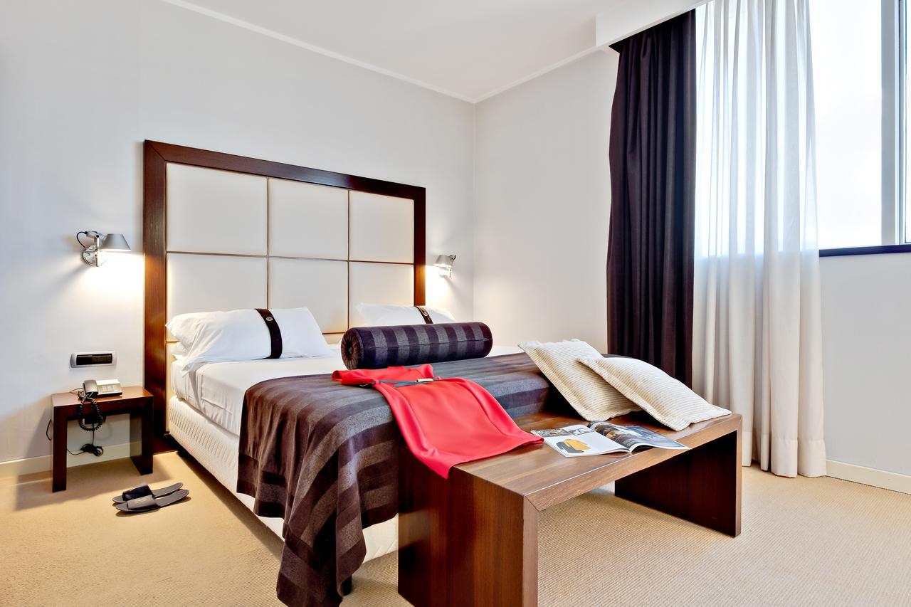Italiana Hotels โกเซนซา ภายนอก รูปภาพ